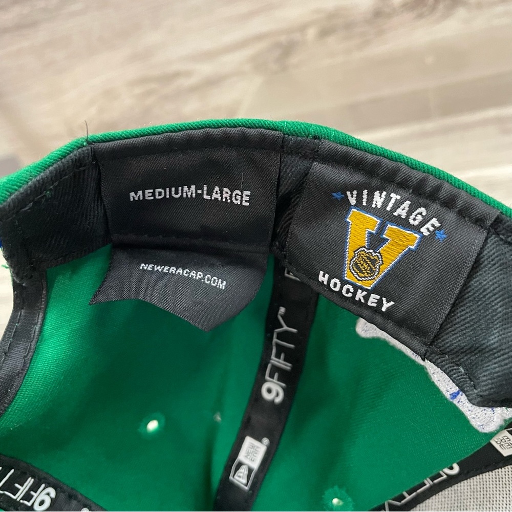 New Era Vintage Hockey Hat Hartford Whalers Medium-Large Hurricanes Carolina - Picture 8 of 10